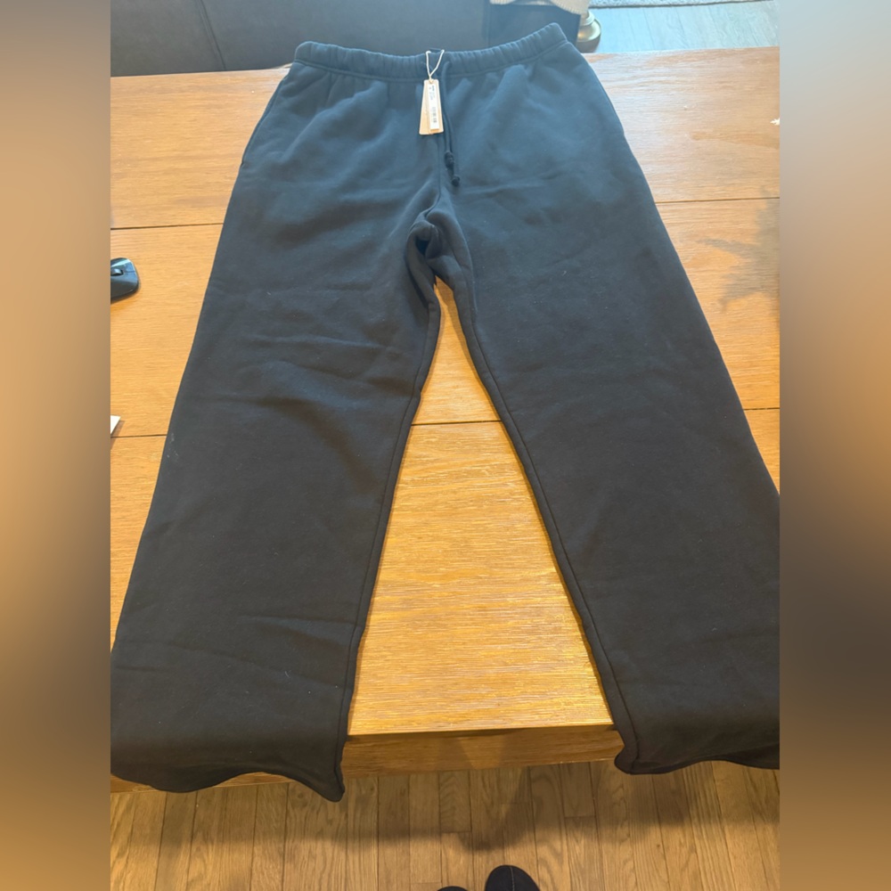 SKIMS Men's Fleece Straight Leg Sweatpants NWT - Picture 4 of 7